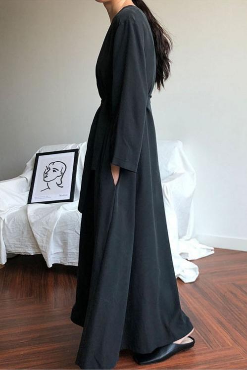 black maxi dress with kimono How to Wear Kimonos ? 20 Outfit Ideas and Style Tips